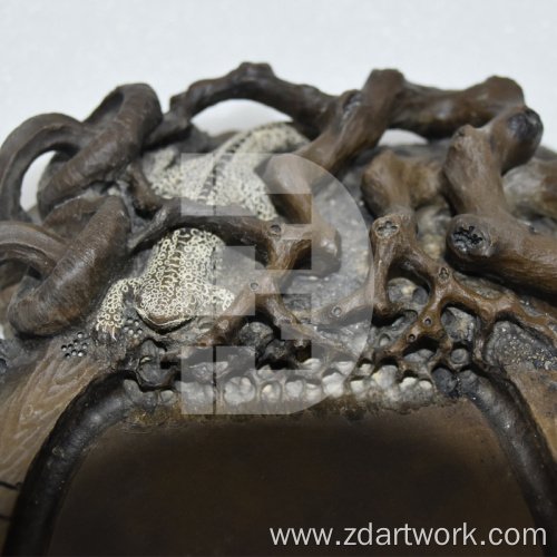 Gecko tree root stone carving inkstone